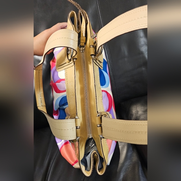 Coach Multicolored Sateen Soho Pleated Scarf Print purse bag EUC - Picture 6 of 16